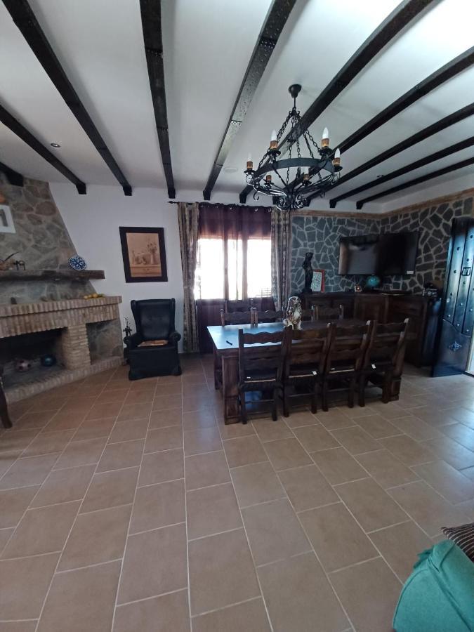 Villa Martinez Alquiler Rural Isabel Alcalá del Valle Exterior photo