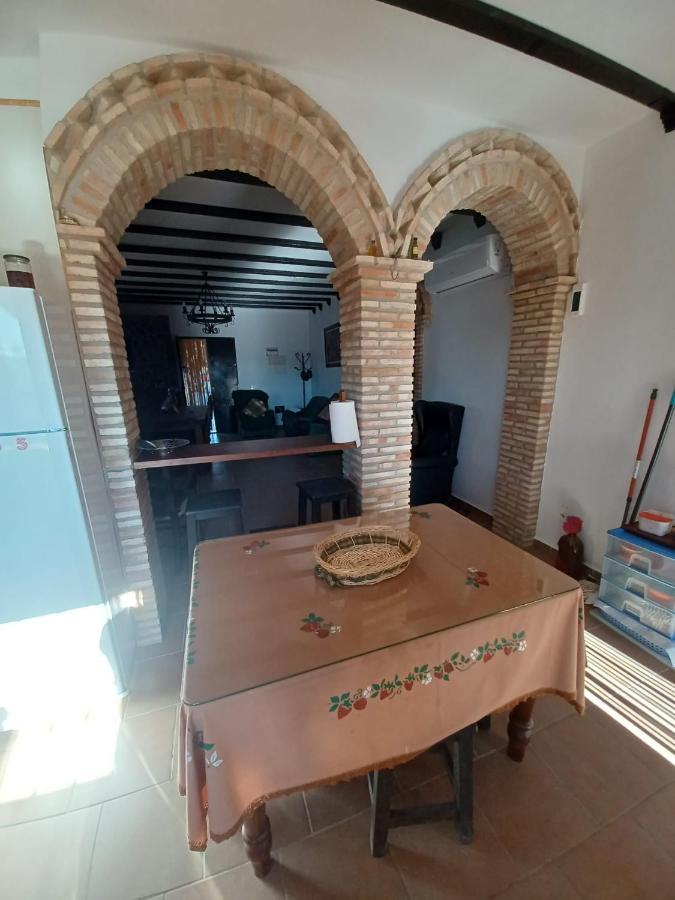 Villa Martinez Alquiler Rural Isabel Alcalá del Valle Exterior photo
