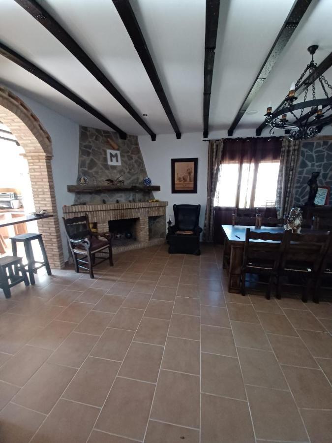 Villa Martinez Alquiler Rural Isabel Alcalá del Valle Exterior photo