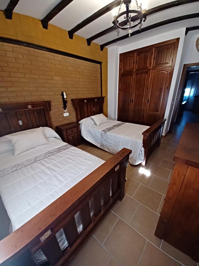 Villa Martinez Alquiler Rural Isabel Alcalá del Valle Exterior photo